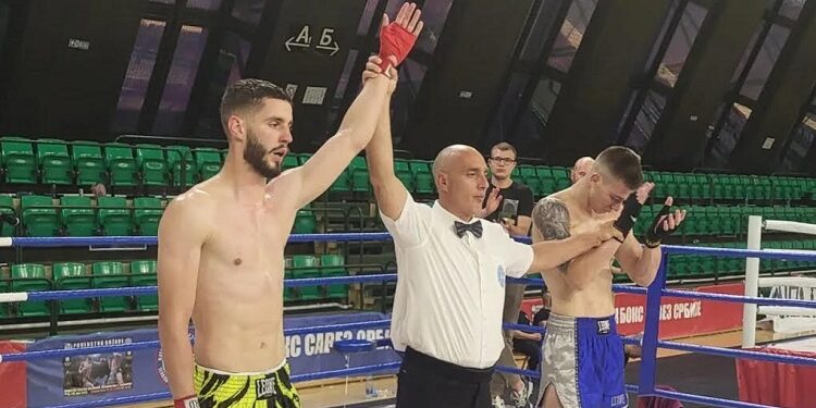 Vuk Pavlović posle zlata u ful kontaktu postao prvak države u kikboksu