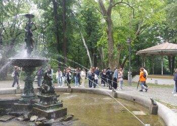 Studenti Poljoprivrednog fakulteta iz Novog Sada posetili Gradski park u Vršcu