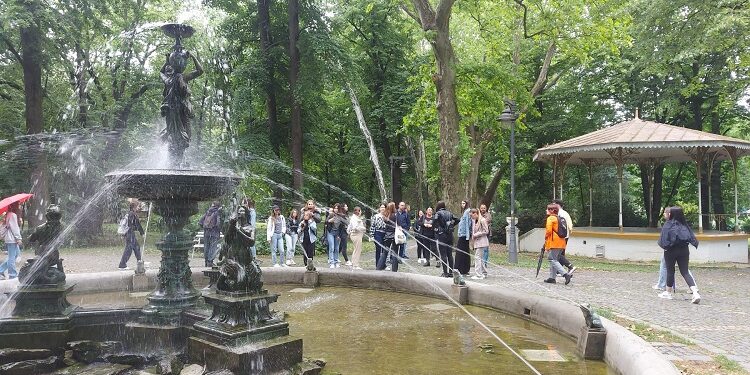 Studenti Poljoprivrednog fakulteta iz Novog Sada posetili Gradski park u Vršcu