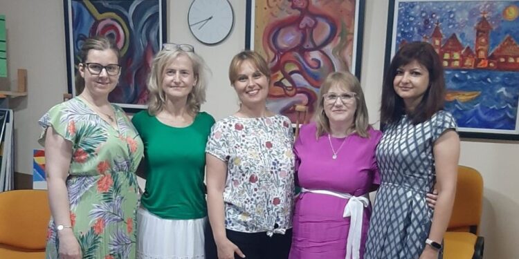 Radionica i slikanje u dvorištu Centra za mentalno zdravlje