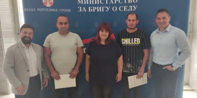 Kuća na selu za još dve porodice u Plandištu