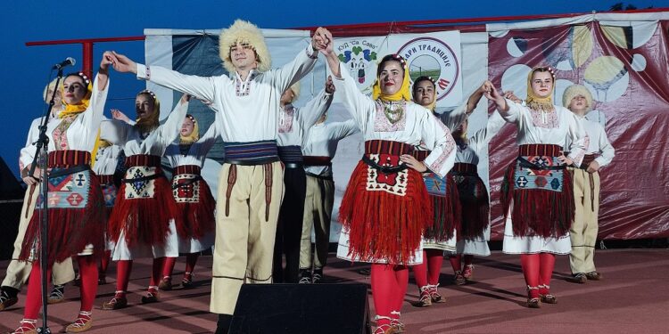 Užitak za ljubitelje folklora i kulture: U Veliko Središtu održan Letnji koncert