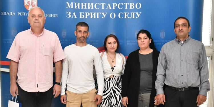 Grad Vršac potpisao ugovor o kupovini kuća na selu