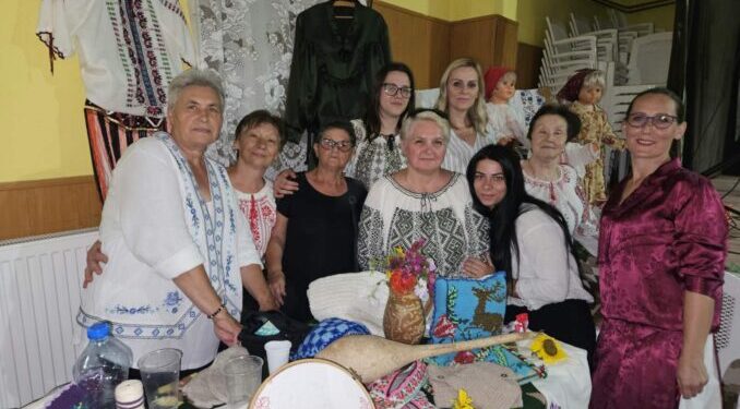 Lepota i raznolikost narodnih nošnji prikazana u Grebencu (VIDEO)