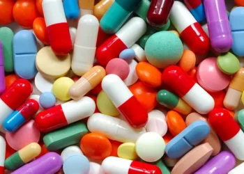 Pritvor za Vrščane: Prodavali tablete „Hemofarma“ i „Galenike“ koje sadrže opojne sastojke