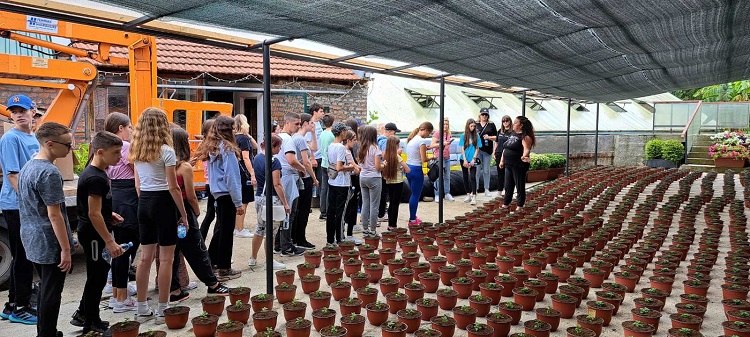 Mladi gorani posetili JKP „Drugi Oktobar“ u okviru Međunarodnog Eko-kampa Vršački breg 2024.