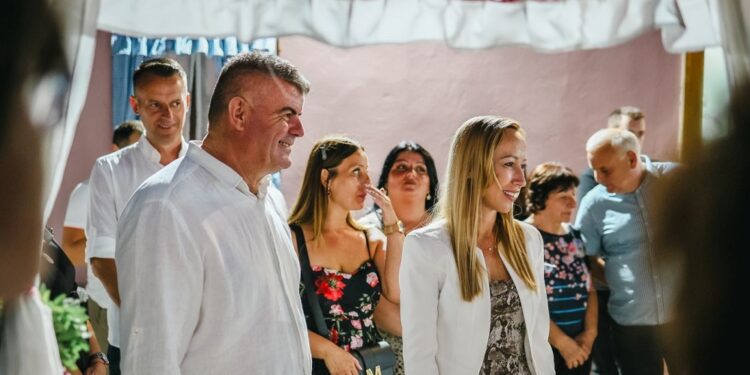 Preko 1.000 posetilaca na otvaranju 22. Zlatne jeseni u Gudurici
