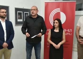 Kulturni centar Vršac: Otvorena izložba “Tonight we are Young” Ane Šebešćan