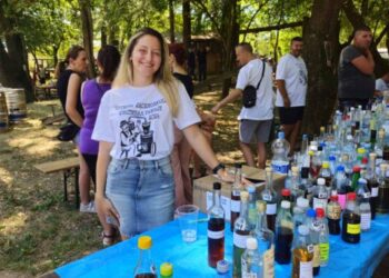 Festival rakije u Jasenovu privukao veliki broj posetilaca (VIDEO)