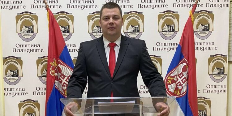 Predsednik Repac raspisao Javni poziv za regresiranje troškova prevoza učenika
