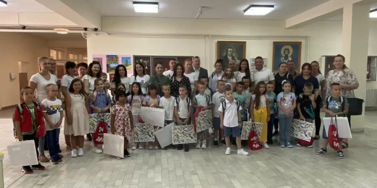 Plandište: Lokalna samouprava obezbedila školski pribor za đake prvake