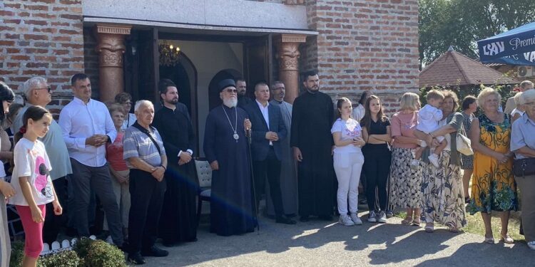Nastupom folklornih ansambla završena proslava mesne i hramovne slave u Plandištu