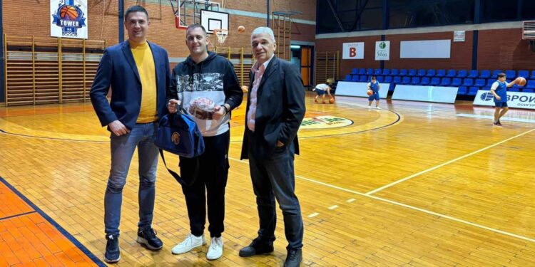 Predsednik Okružnog košarkaškog saveza posetio KK Tower