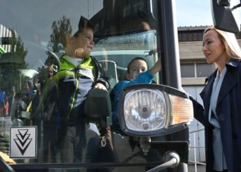 Gradonačelnica Vršca sa najmlađim sugrađanima posetila JKP Drugi oktobar