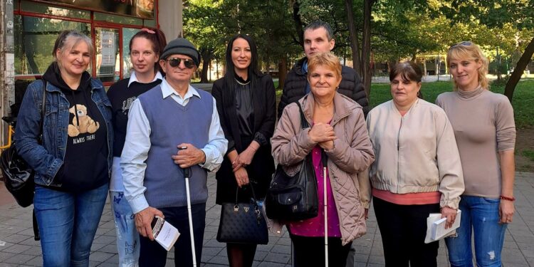 Stanojev na Dan belog štapa posetila Udruženja slepih i slabovidih
