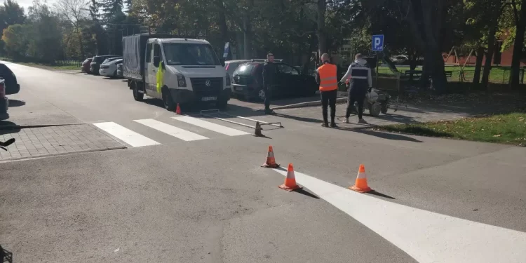 Plandište: U toku radovi na obeležavanju horizontalne saobraćajne signalizacije