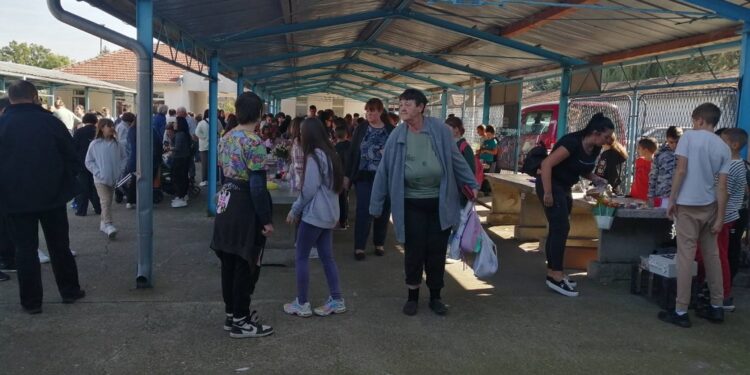 Tradicionalni mini bazar učenika povodom Dečije nedelje