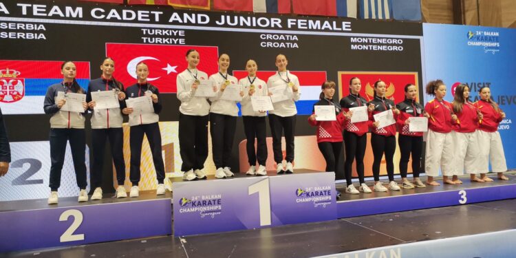 Srebrna medalja za karatistkinje, kata tim Srbije vicešampionke Balkana
