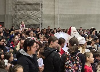 Novogodišnja čarolija u Alibunaru: Praznik radosti za najmlađe