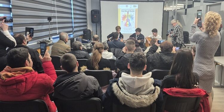 “Inkluzivni cool school – sve boje duše” – škola gitare za slepe osobe