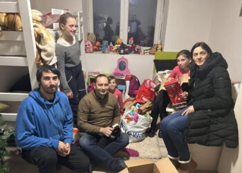 Savet za mlade Opštine Alibunar posetio samohranog oca tri predivne devojčice iz Ilandže