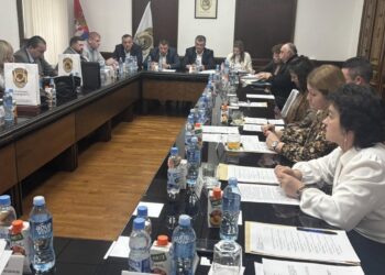 U Plandištu usvojen budžet za 2025.: Opozicija glasala protiv studentskih stipendija, besplatnih mesečnih karti i besplatne užine za decu