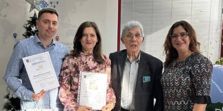 Osnovnoj školi u Velikoj Gredi uručeno specijalno priznanje