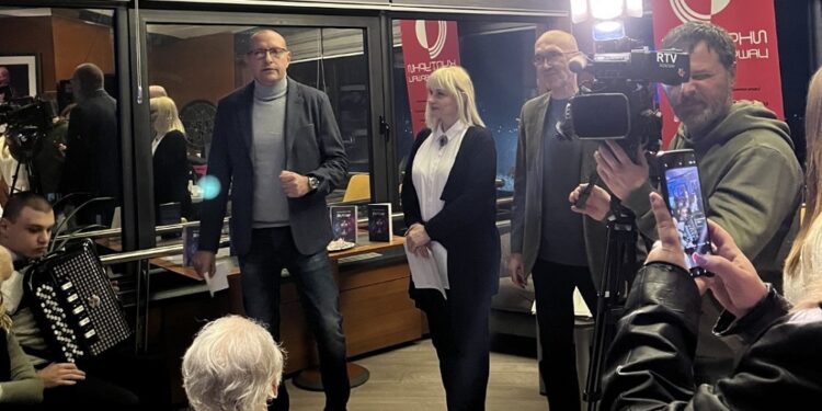 U KC Vršac predstavljena zbirka „Putir“ dr Viktora Raduna Teona