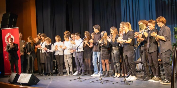 U Vršcu održan Džez Božićni koncert Češke besede