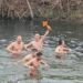 Bog se javi! Časni krst iz reke Nere izvadio Goran Batori!