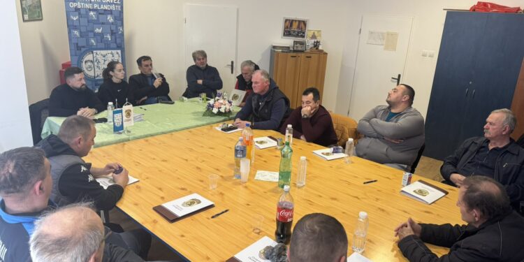 Plandište: Potpisani ugovori o realizaciji godišnjih programa sportskih organizacija