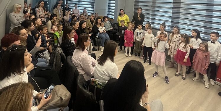 KC Vršac: Predstava predškolaca povodom 8. marta