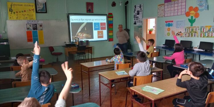 Učenicima osnovne škole u Hajdučici uručene specijalne nagrade