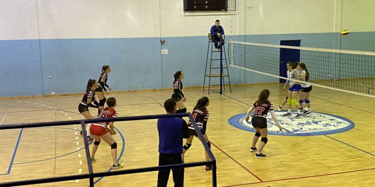 Plandište: Pobeda i poraz na startu šampionata za odbojkašice
