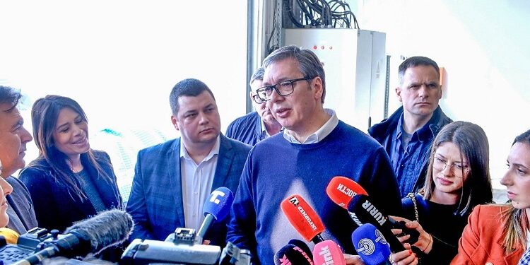 Predsednik Vučić posetio fabriku Re3-Product u Plandištu