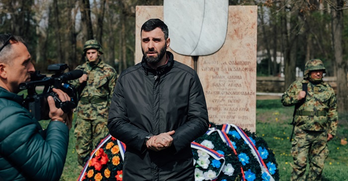 Vujičić: Pamtimo žrtve i branimo slobodu! Nepokoran je narod Srbije!