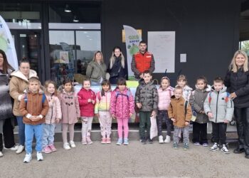 JKP Drugi oktobar: Uspešno realizovana akcija „Smanji otpad – doniraj odeću“