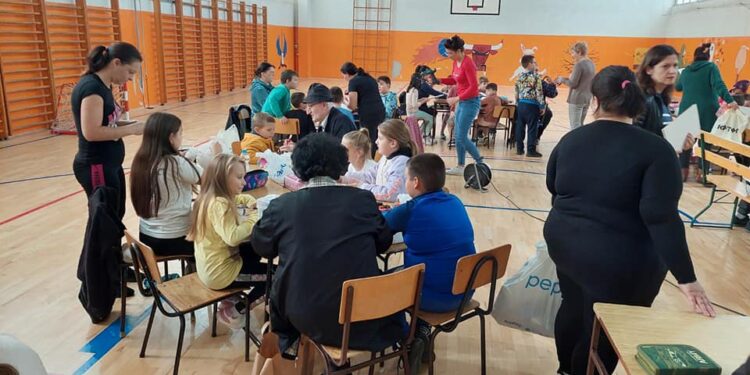 Uskršnji bazar učenika osnovne škole po prvi put u Hajdučici