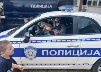 Vršački policajci se družili sa mališanima