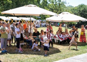 Pčelarska tradicija i zajedništvo na Devojačkom Bunaru
