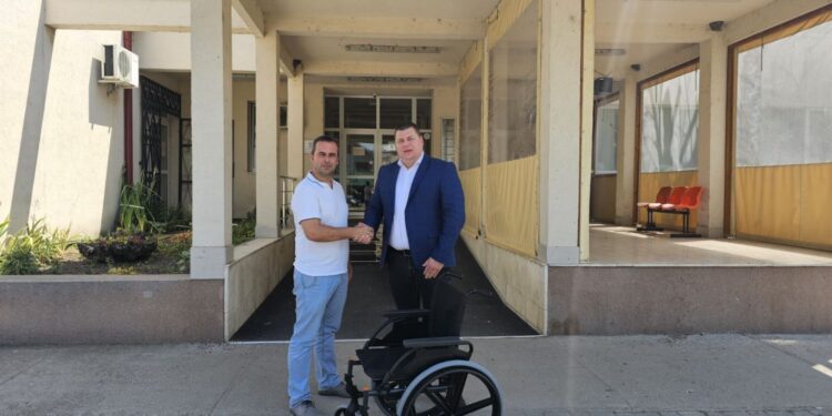 Domu zdravlja Plandište uručena oprema u akciji „Skupi humani čep“