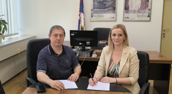 Osvetljava se biciklistička staza od Bele Crkve do Vračev Gaja