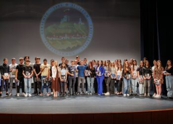 Gradonačelnica Vršca uručila nagrade najboljim učenicima i studentima