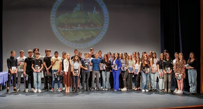 Gradonačelnica Vršca uručila nagrade najboljim učenicima i studentima