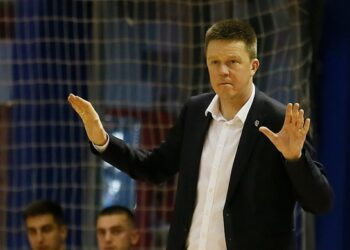 Lučić ponovo preuzima KK Vršac
