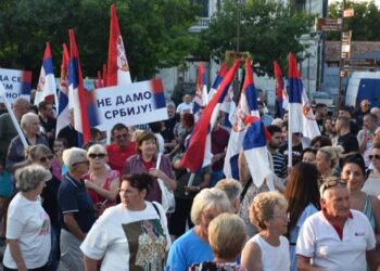 Više od 700 Vrščana na skupu „Građani protiv blokada“