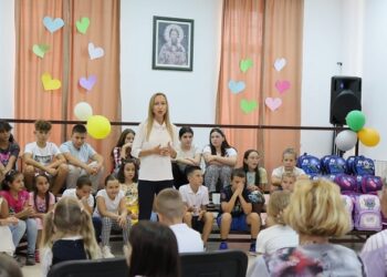 Gradonačelnica Vršca prvacima uručila rančeve i druge poklone