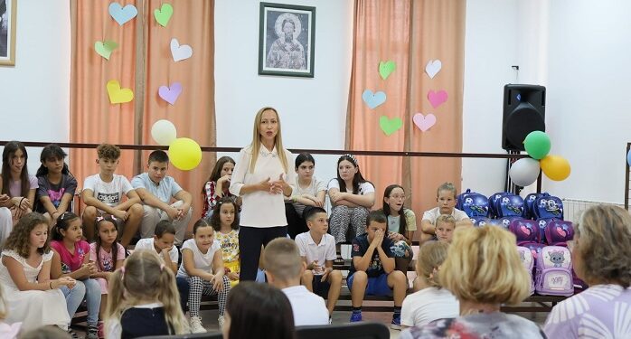 Gradonačelnica Vršca prvacima uručila rančeve i druge poklone