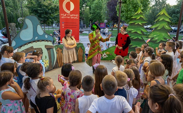 Odigrana predstava “Al je lep ovaj svet”