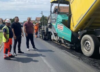 Predsednik Repac obišao radove na sanaciji putne infrastrukture